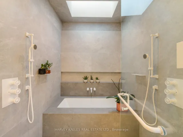 Additional image 25 of 419 Glengrove Ave