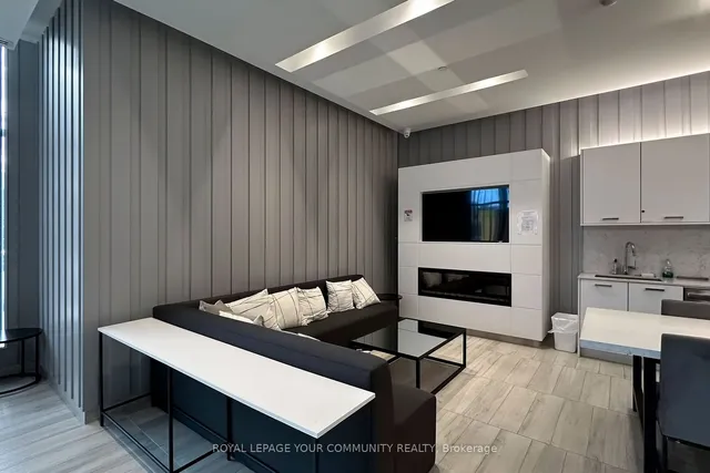 Additional image 30 of 1630 Queen St Unit 502