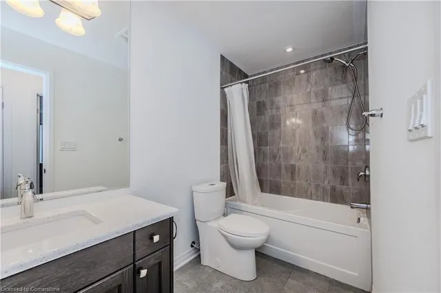 Additional image 33 of 27 Valencia Ave