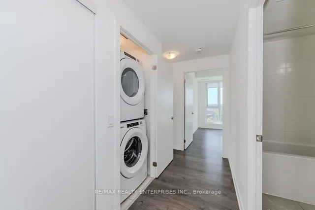 Additional image 20 of 55 Duke St Unit 1108