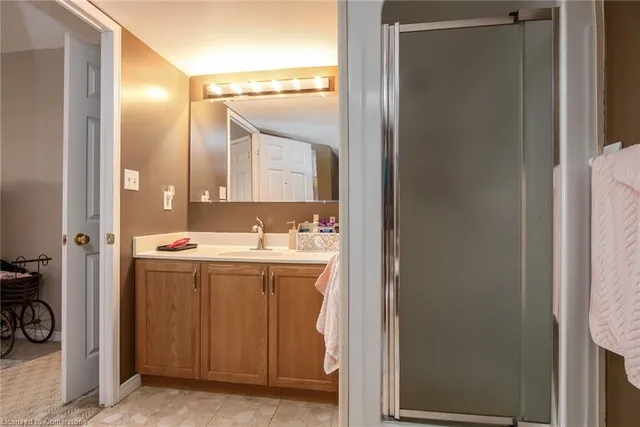 Additional image 15 of 3267 King St Unit 204