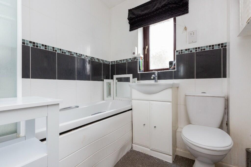 Additional image 10 of Blackmore Chase, Wincanton, Somerset, BA9 9SB