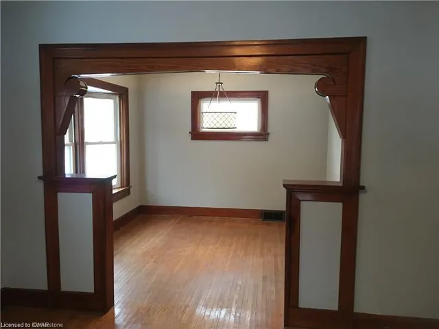 Additional image 5 of 491 Park St