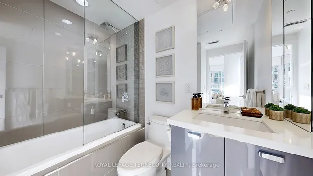 Additional image 17 of 32 Davenport Rd Unit 313