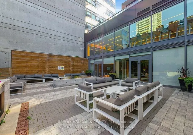 Additional image 23 of 30 Roehampton Ave Unit 2701