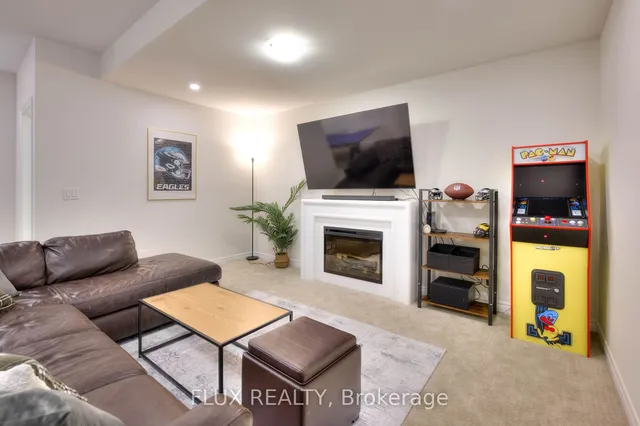 Additional image 37 of 2 Stonehill Ave