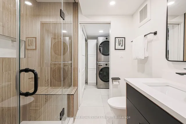 Additional image 31 of 186 Macpherson Ave