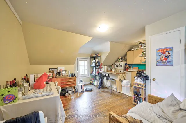 Additional image 10 of 557 Markham St
