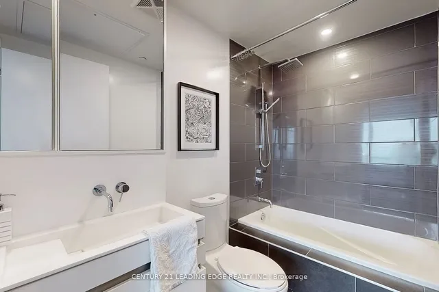 Additional image 18 of 197 Yonge St Unit 5402