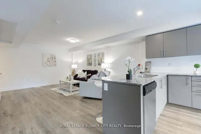 Additional image 22 of 205 West Oak Tr Unit 16