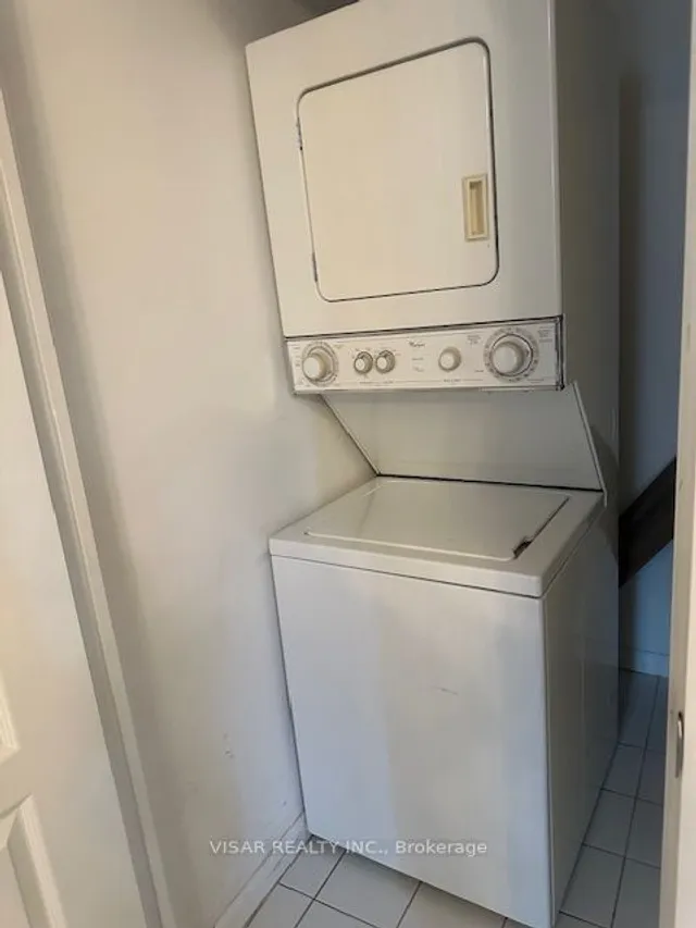 Additional image 15 of 18 Yonge St Unit 603