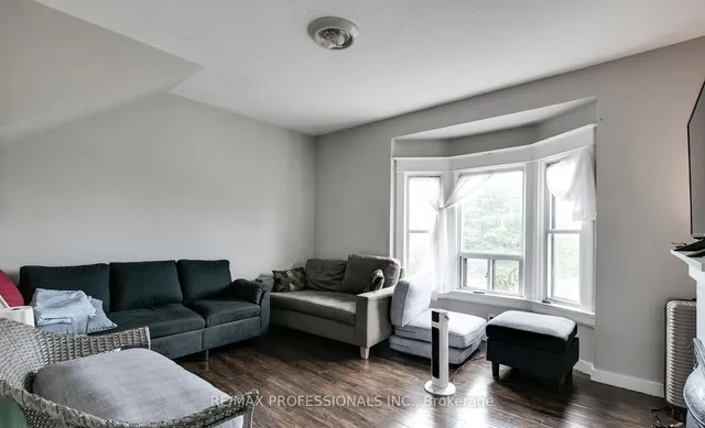 Additional image 16 of 176 Rosemount Ave