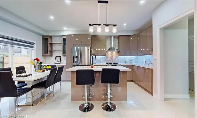 Additional image 16 of 85 Eaglecrest St