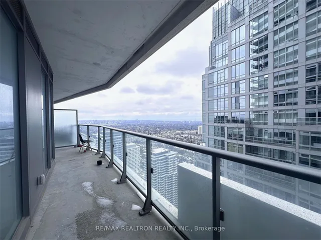 Additional image 10 of 2221 Yonge St Unit 4205