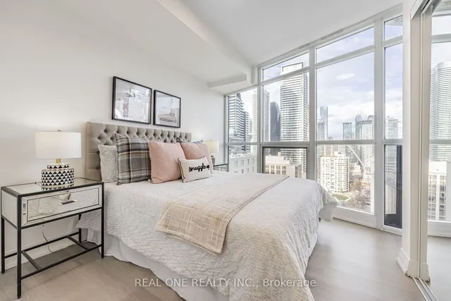 Additional image 15 of 21 Carlton St Unit 2505