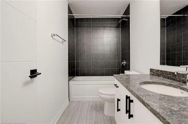 Additional image 22 of 261 Woodbine Ave Unit 71