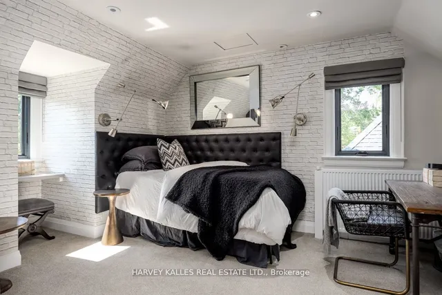 Additional image 20 of 90 Chatsworth Dr