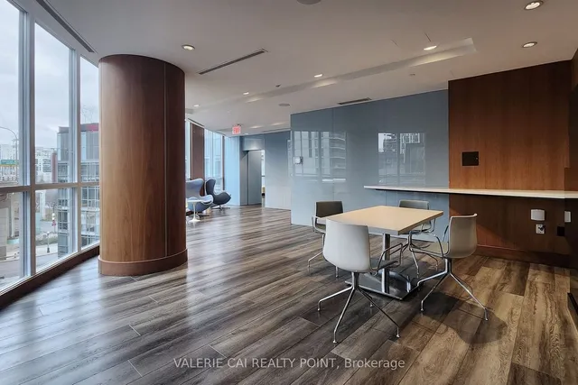 Additional image 31 of 38 Dan Leckie Way Unit 1612