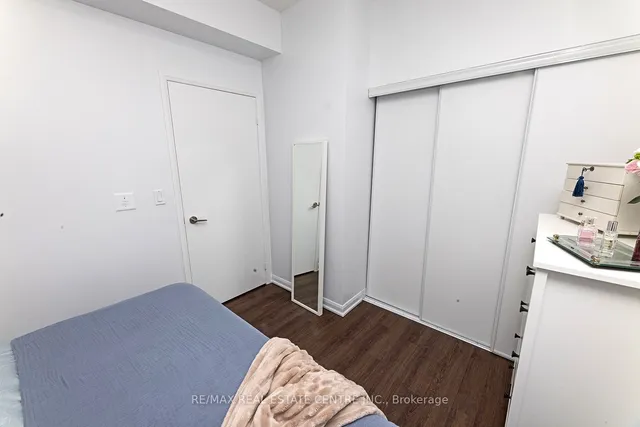 Additional image 22 of 500 Sherbourne St Unit 1301