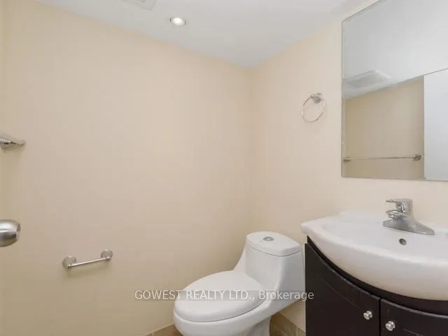 Additional image 22 of 2011 Dundas St