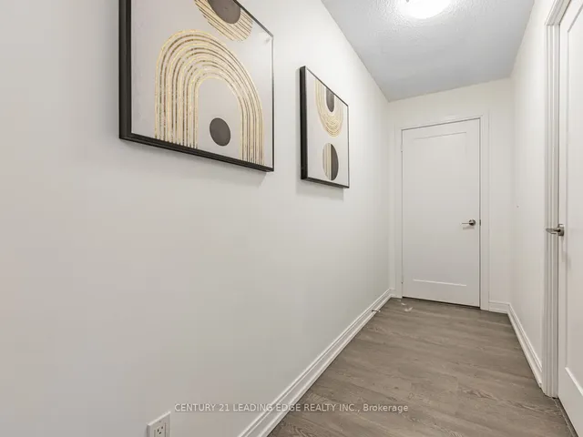 Additional image 14 of 255 Village Green Sq Unit 811