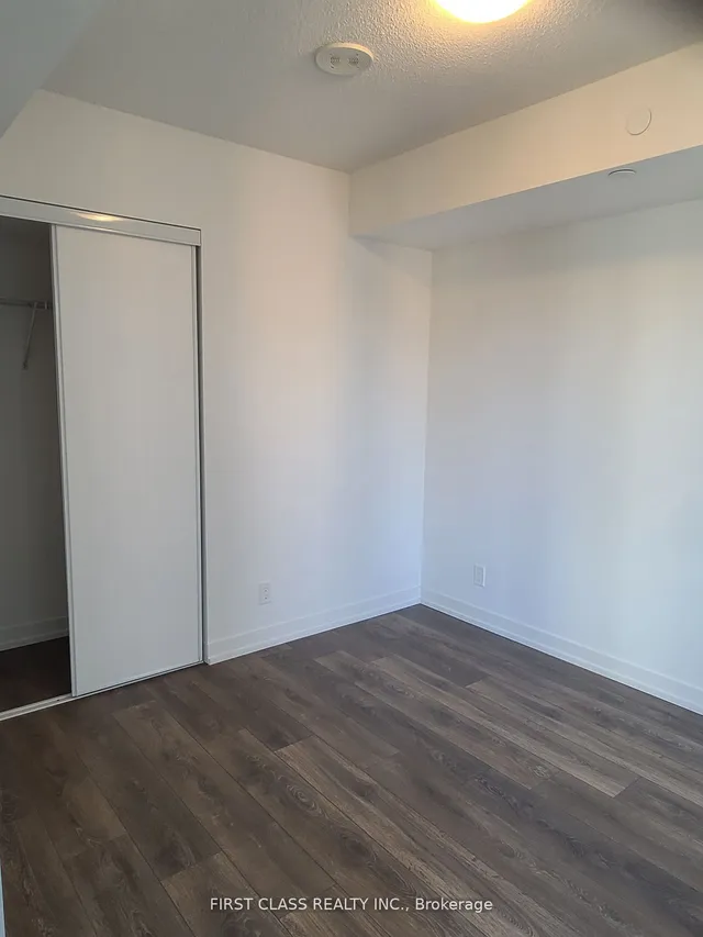 Additional image 12 of 60 Shuter St Unit 1810