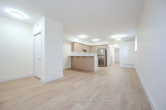 Additional image 10 of 50 Howe Dr Unit 3D