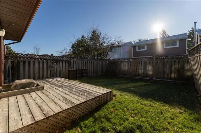 Additional image 26 of 52 Wallis Cres