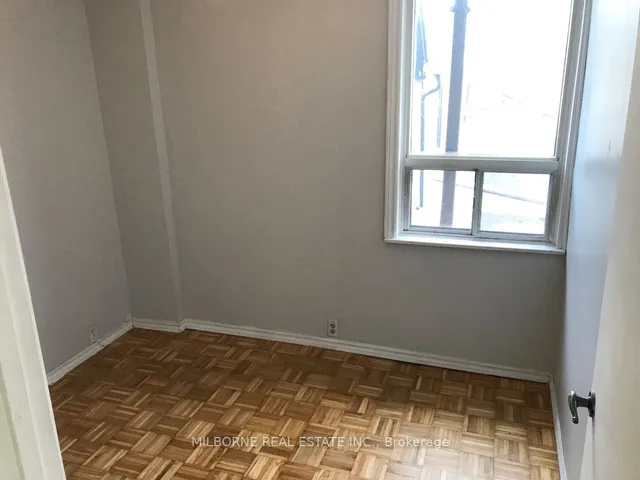 Additional image 11 of 123 Perth Ave