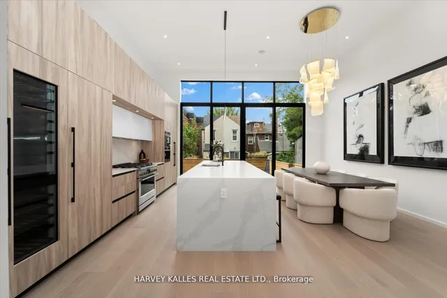 Additional image 5 of 697 Richmond St