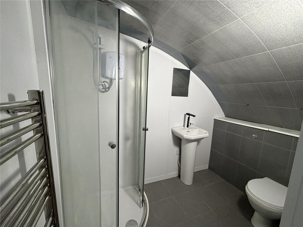 Additional image 7 of Bath