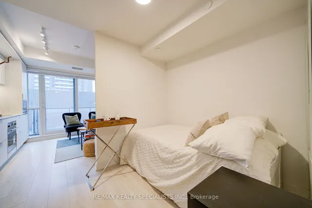 Additional image 9 of 130 River St Unit 1306