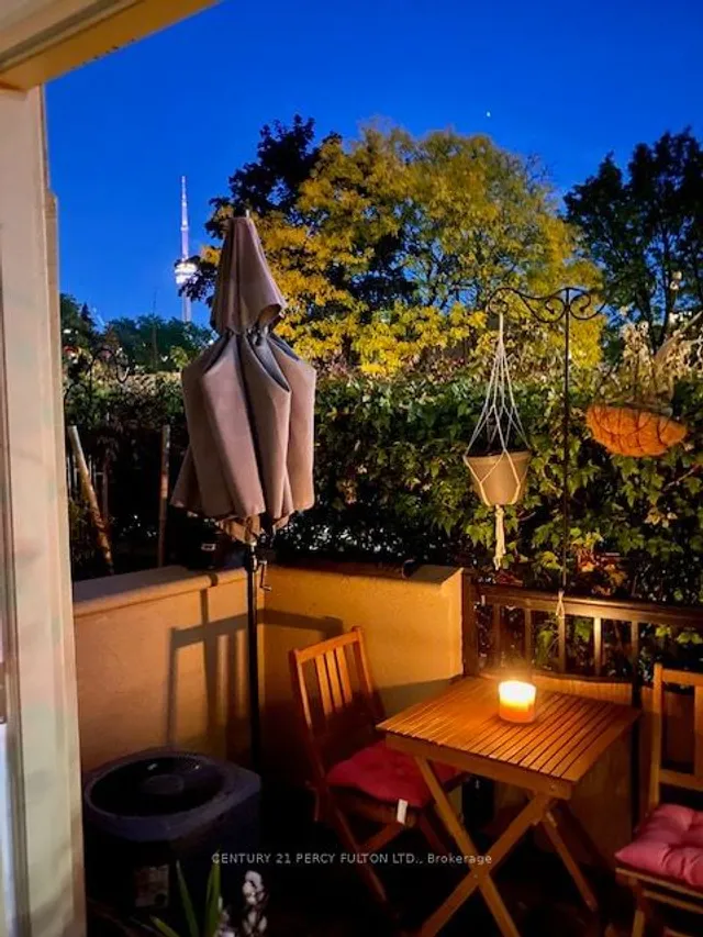 Additional image 10 of 80 Carr St Unit Th8