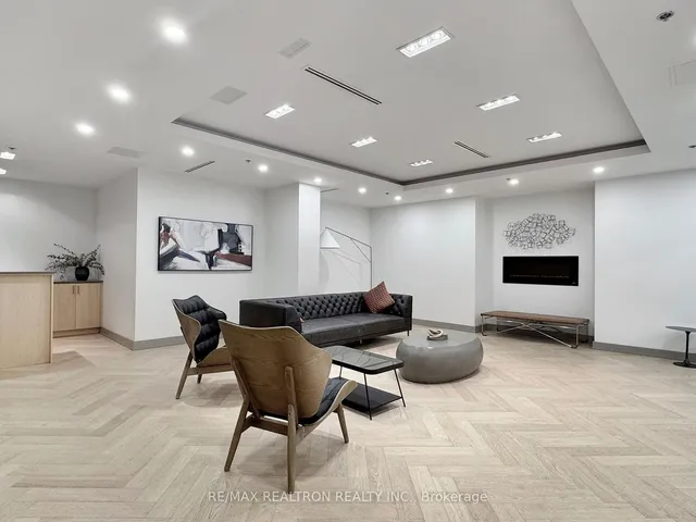 Additional image 32 of 36 Howard Park Ave Unit 302