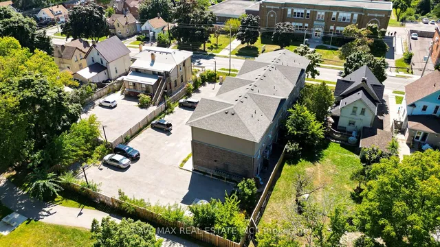 Additional image 28 of 122 Courtland Ave Unit 3