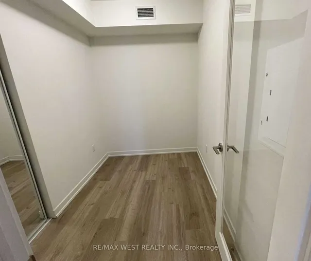 Additional image 6 of 1 Yorkville Ave Unit 2107