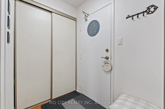 Additional image 24 of 633 Bay St Unit 721