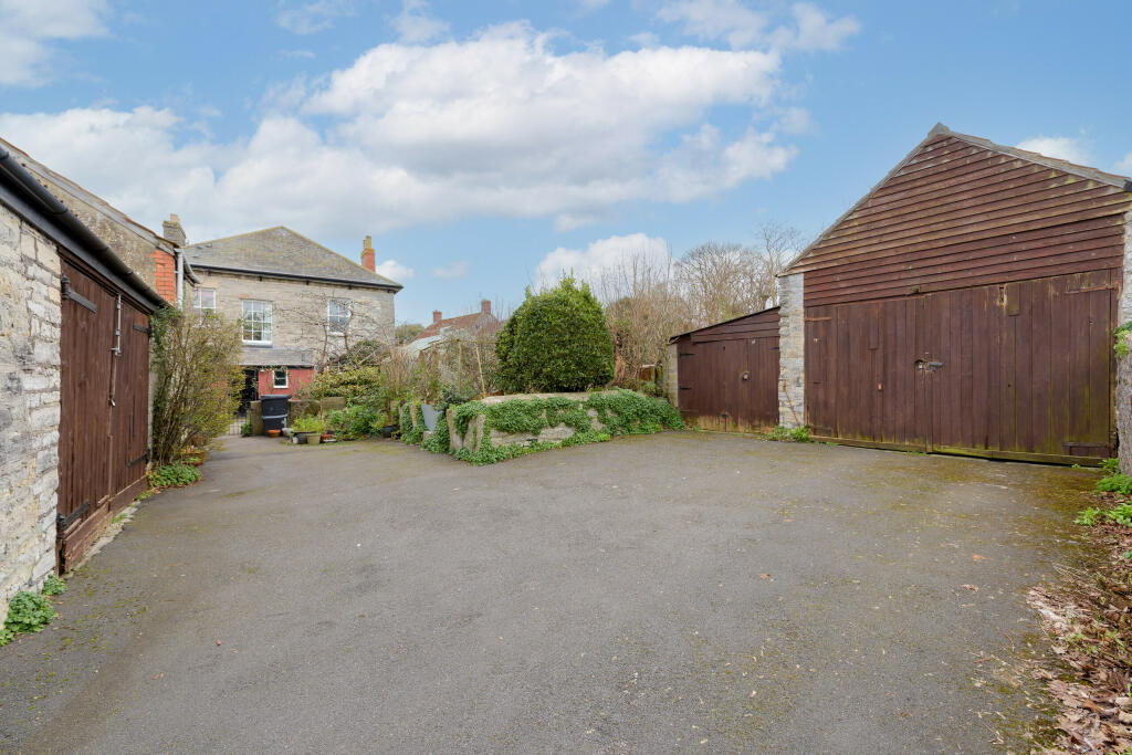 Additional image 19 of Leigh Road, Street