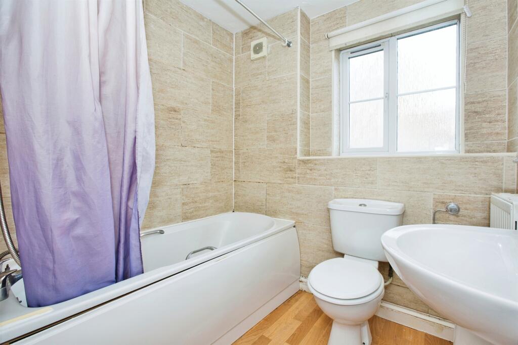 Additional image 4 of Merevale Way, Yeovil