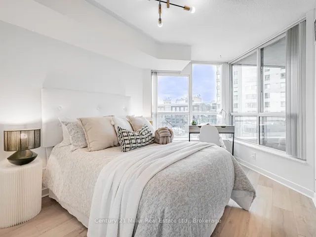 Additional image 16 of 230 Queens Quay Unit 628