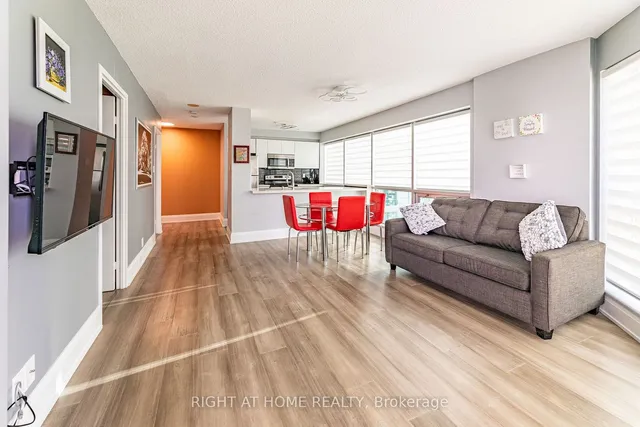 Additional image 31 of 10 Queens Quay Unit 1203