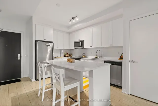 Additional image 31 of 55 DUKE St Unit 323