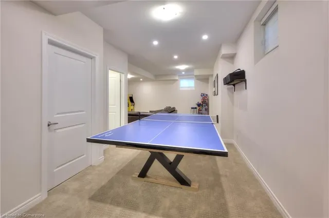 Additional image 39 of 2 Stonehill Ave