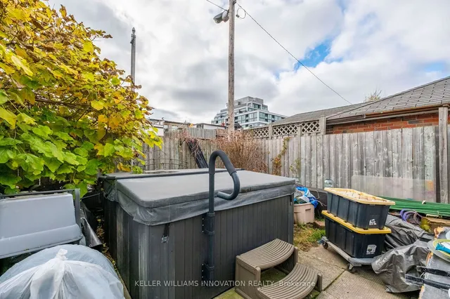 Additional image 28 of 15 Rosewood Ave