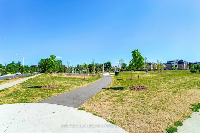 Additional image 27 of 830 Lawrence Ave Unit 501