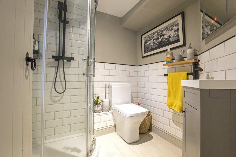 Additional image 7 of Holt