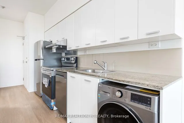 Additional image 10 of 29 Singer Crt Unit 3015