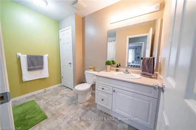 Additional image 24 of 493 Beaumont Cres