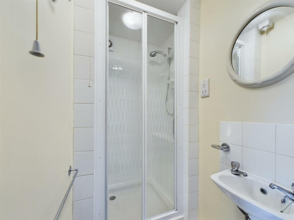 Additional image 11 of Down Avenue, Bath