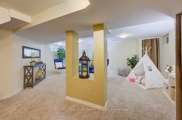 Additional image 17 of 142 Spadina Rd